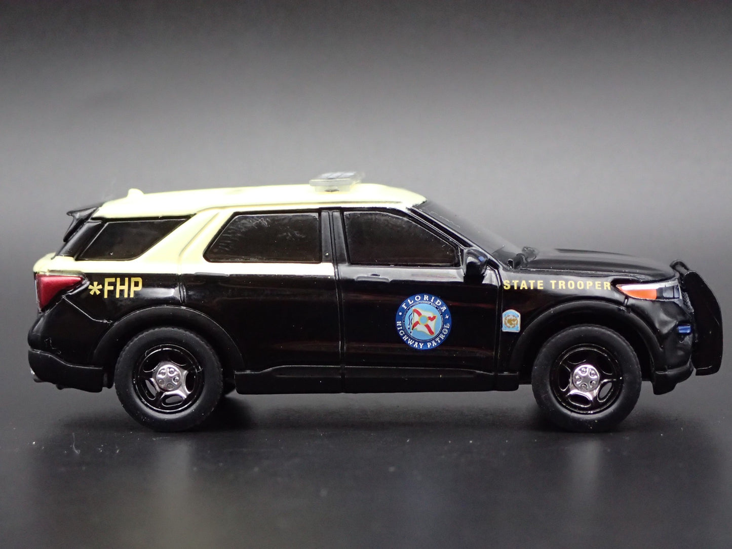 2021 21 FORD EXPLORER INTERCEPTOR FLORIDA HIGHWAY PATROL  1:64 DIECAST MODEL CAR