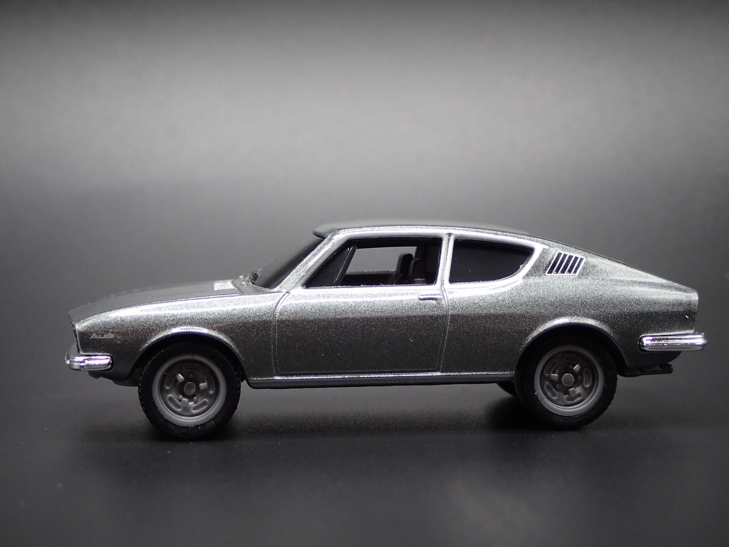 1969-1976 AUDI 100 COUPE S GRAY 1:64 SCALE COLLECTIBLE DIORAMA DIECAST MODEL CAR