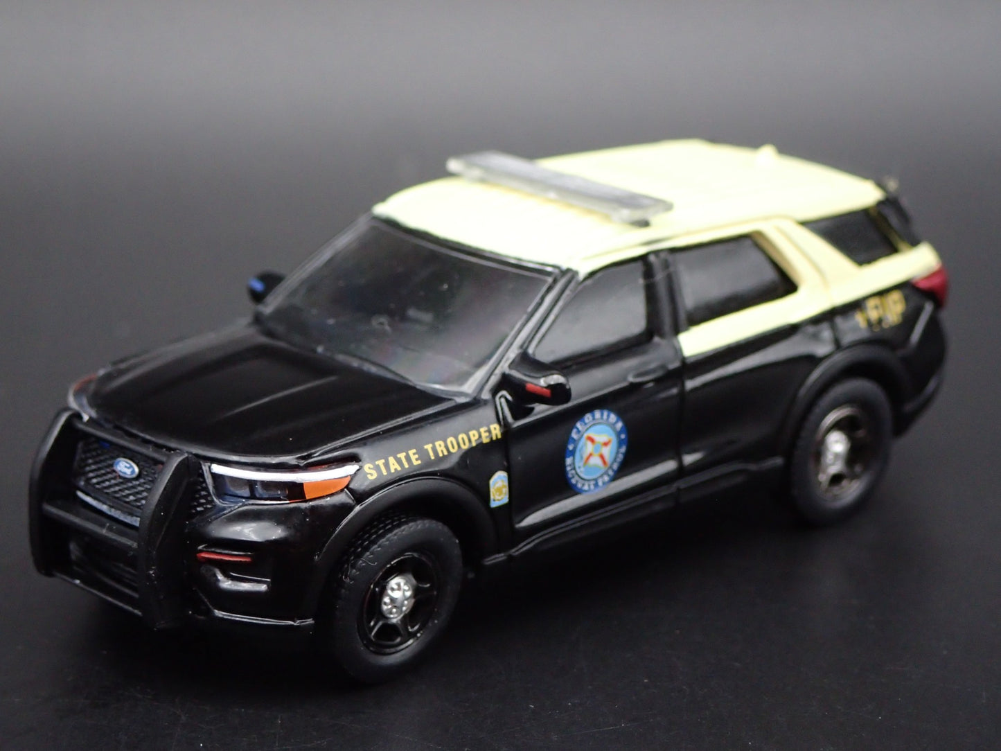 2021 21 FORD EXPLORER INTERCEPTOR FLORIDA HIGHWAY PATROL  1:64 DIECAST MODEL CAR