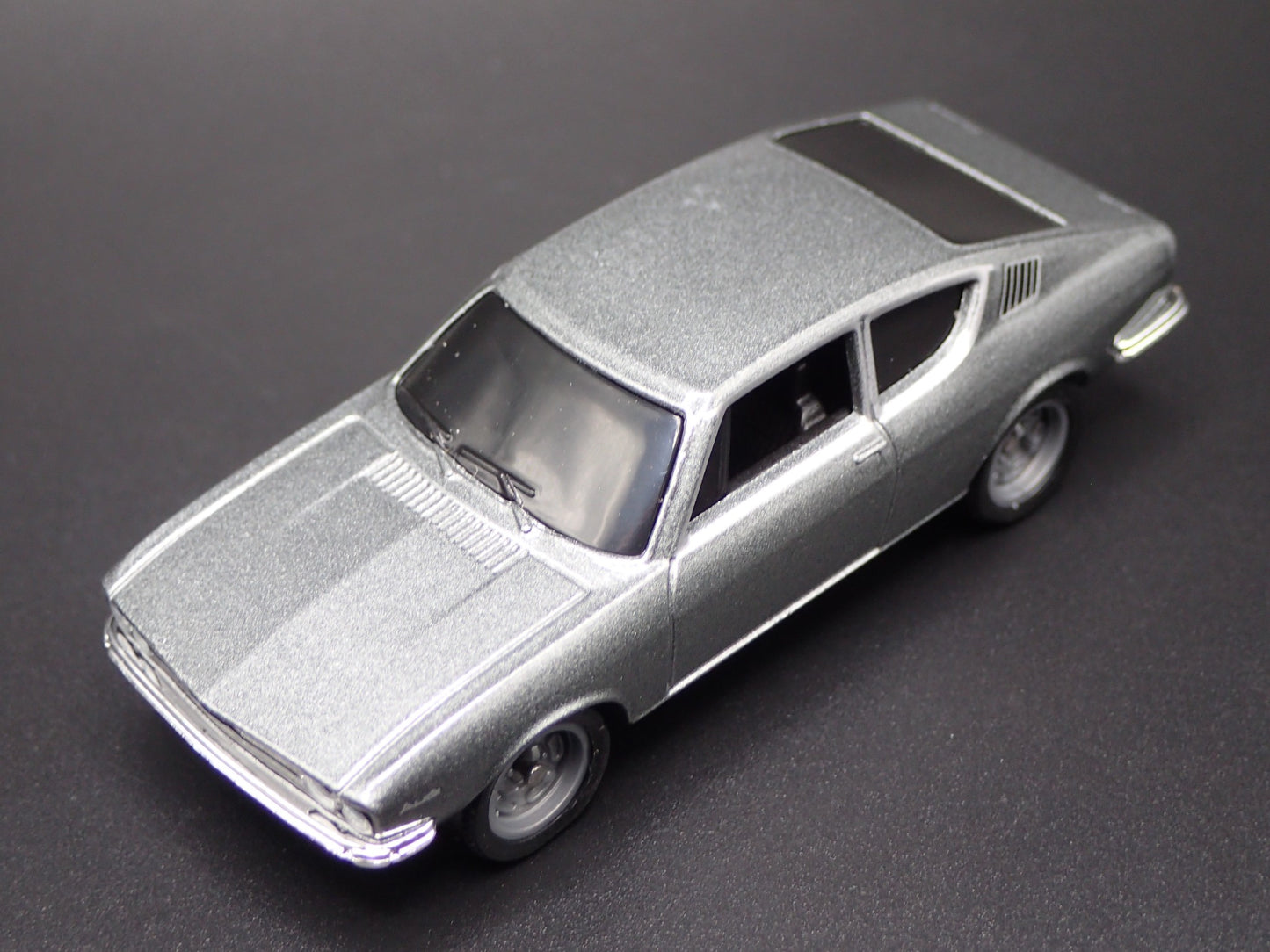 1969-1976 AUDI 100 COUPE S GRAY 1:64 SCALE COLLECTIBLE DIORAMA DIECAST MODEL CAR