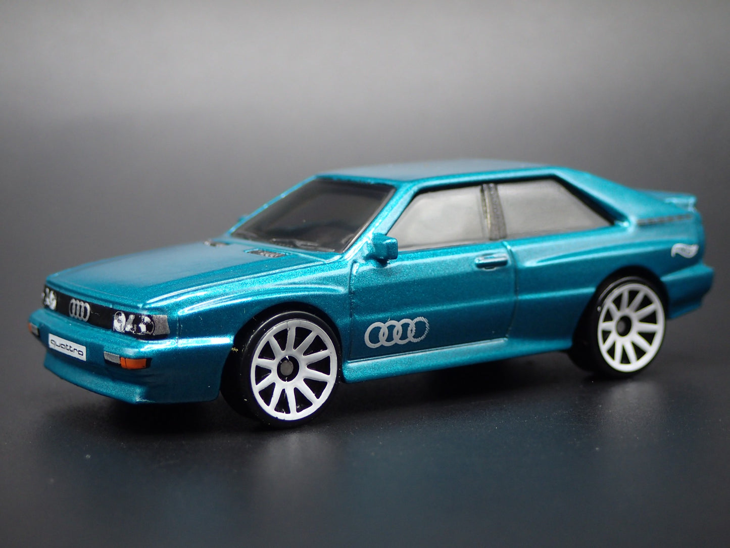 1980-1991 AUDI SPORT QUATTRO GREEN 1:64 SCALE COLLECTIBLE DIECAST MODEL CAR
