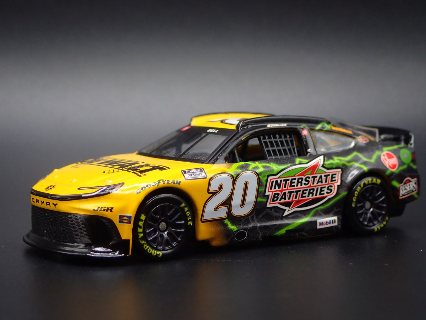 2025 TOYOTA CAMRY 20 CHRISTOPHER BELL INTERSTATE BATTERIES NASCAR 1:64 DIECAST