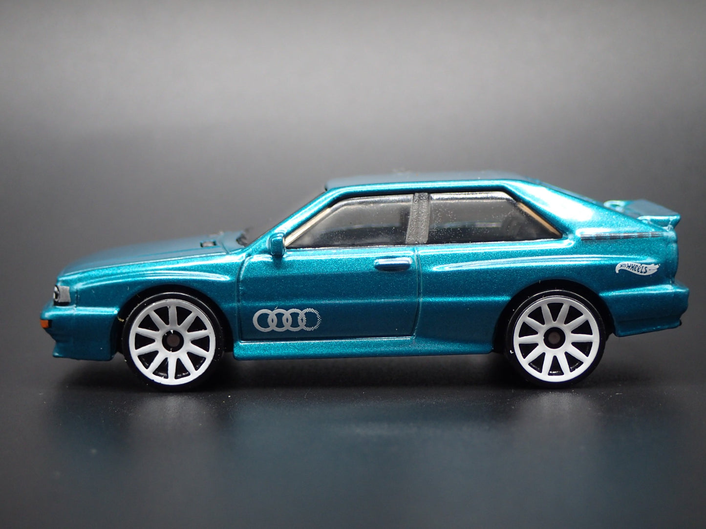 1980-1991 AUDI SPORT QUATTRO GREEN 1:64 SCALE COLLECTIBLE DIECAST MODEL CAR