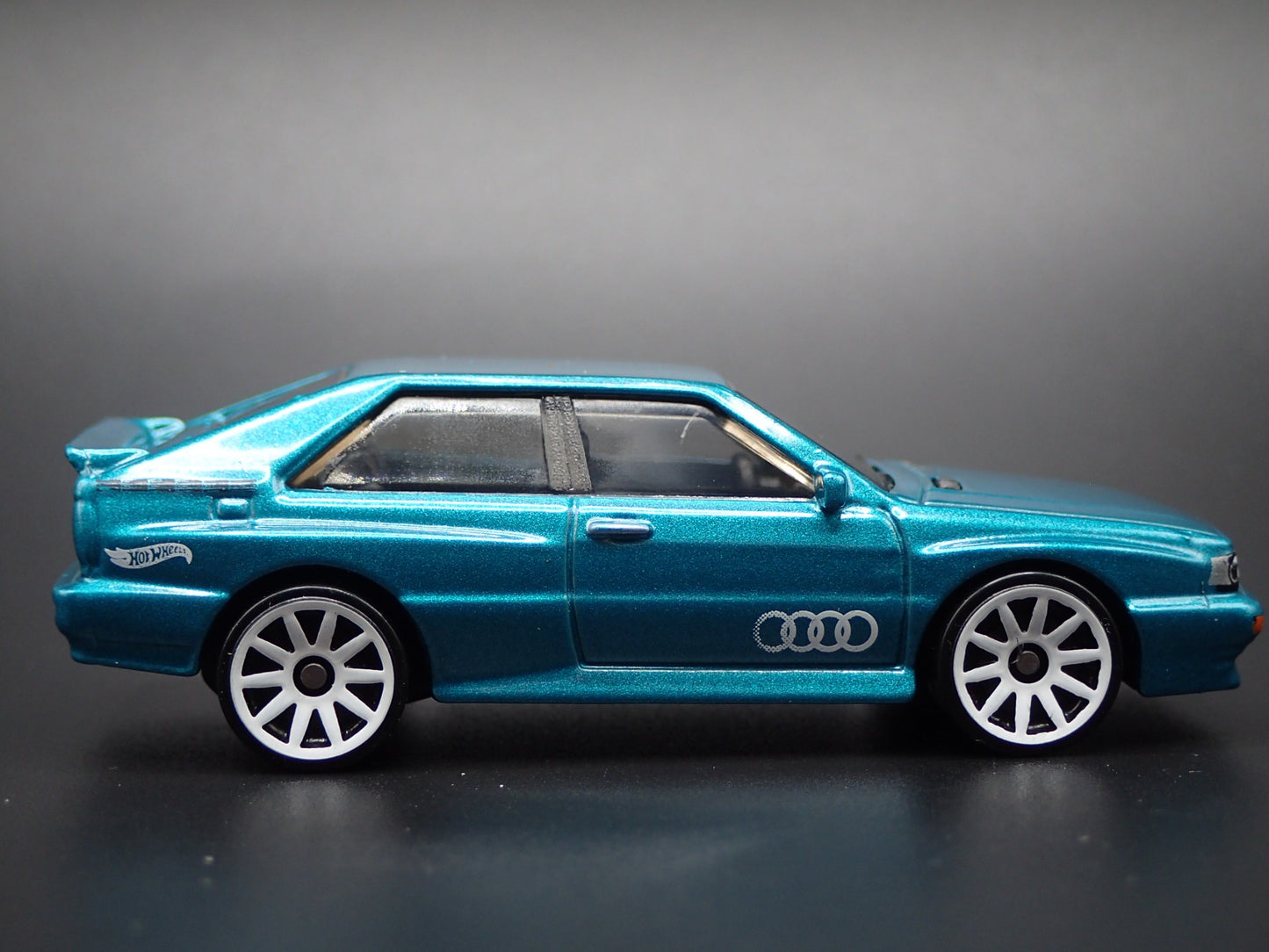 1980-1991 AUDI SPORT QUATTRO GREEN 1:64 SCALE COLLECTIBLE DIECAST MODEL CAR