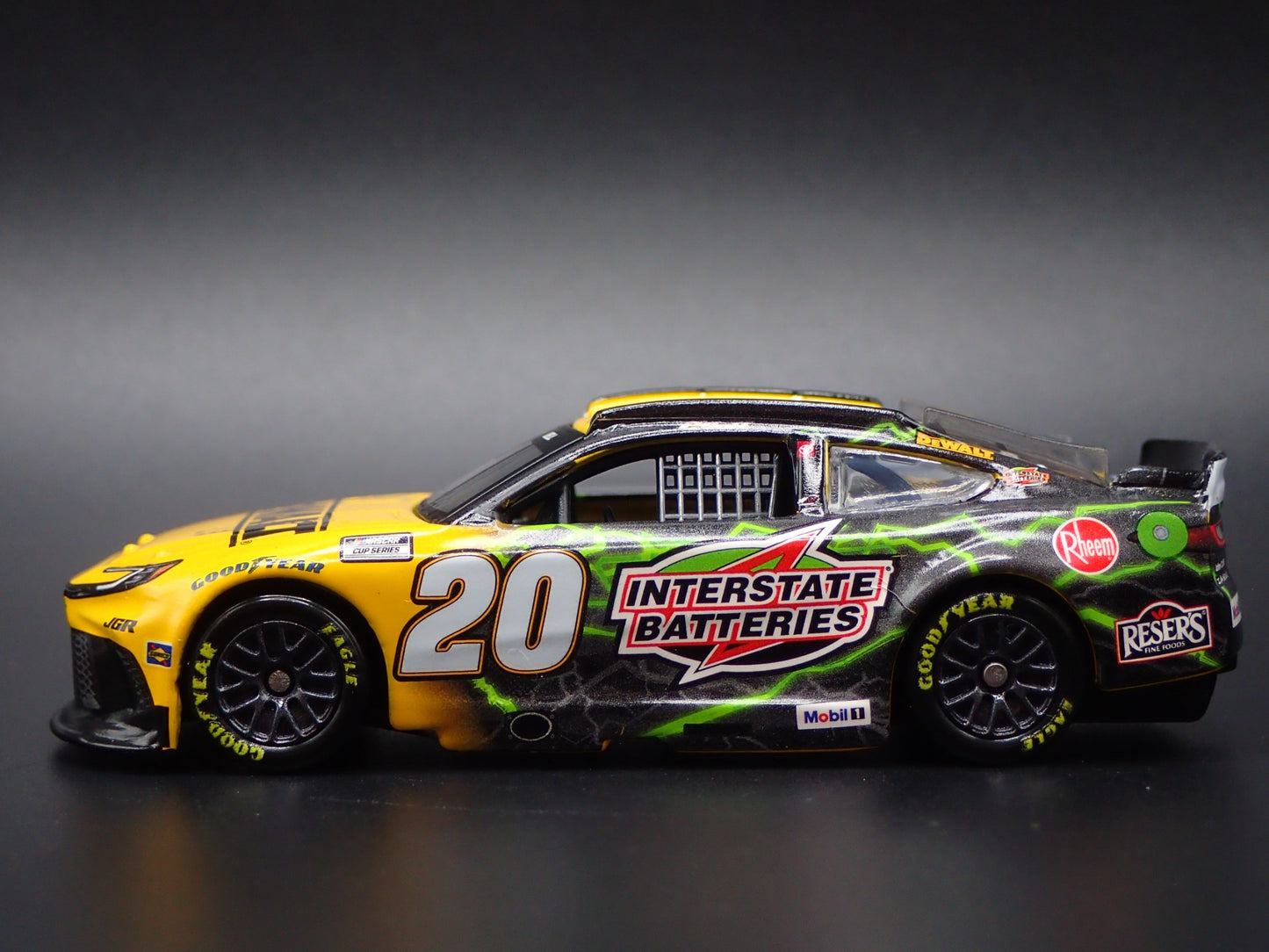 2025 TOYOTA CAMRY 20 CHRISTOPHER BELL INTERSTATE BATTERIES NASCAR 1:64 DIECAST