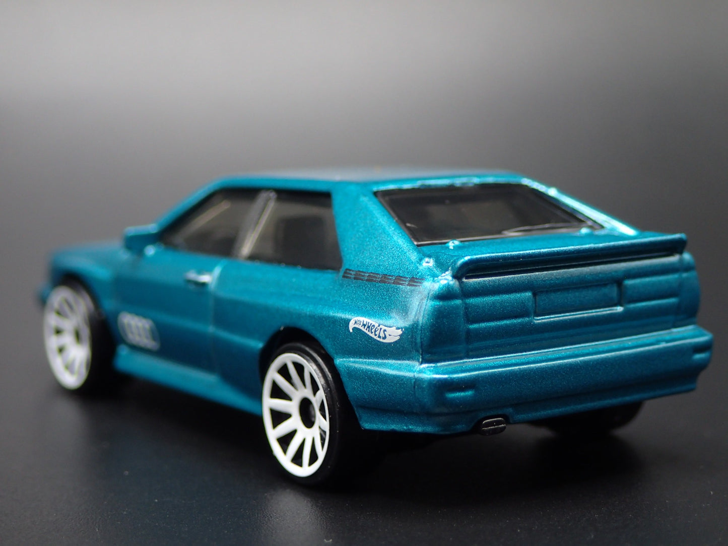 1980-1991 AUDI SPORT QUATTRO GREEN 1:64 SCALE COLLECTIBLE DIECAST MODEL CAR