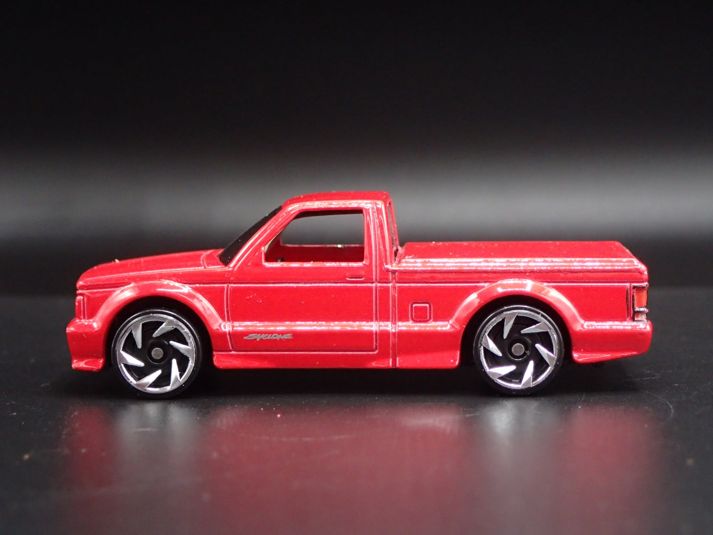 1991 91 GMC SYCLONE PICKUP TRUCK RED 1:64 SCALE DIORAMA DIECAST MODEL CAR
