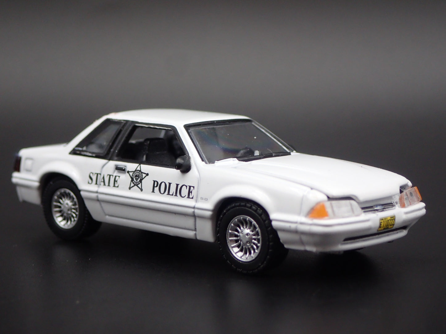 1993 FORD MUSTANG SSP OREGON STATE POLICE FOXBODY 1:64 SCALE DIECAST MODEL CAR