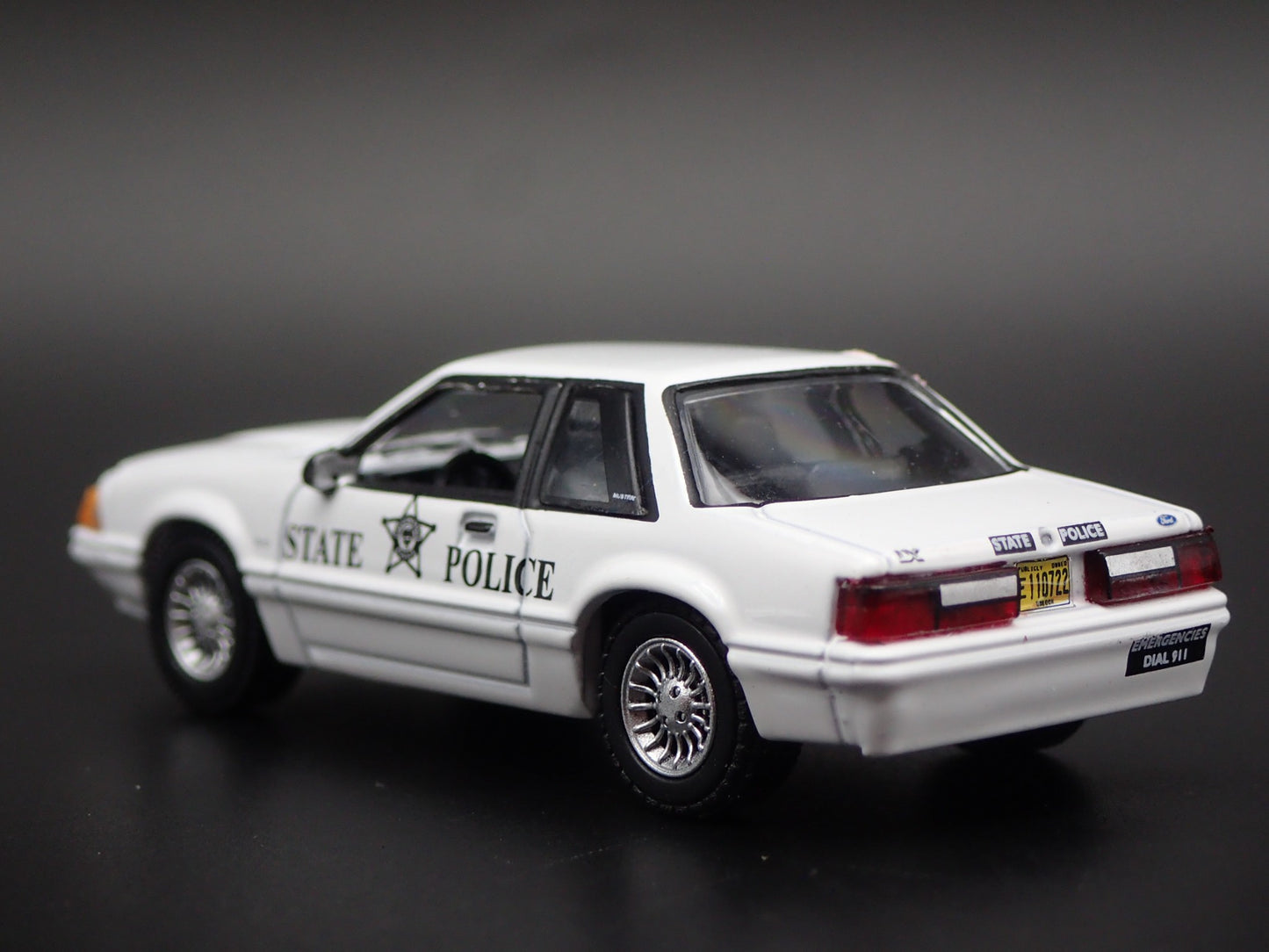 1993 FORD MUSTANG SSP OREGON STATE POLICE FOXBODY 1:64 SCALE DIECAST MODEL CAR