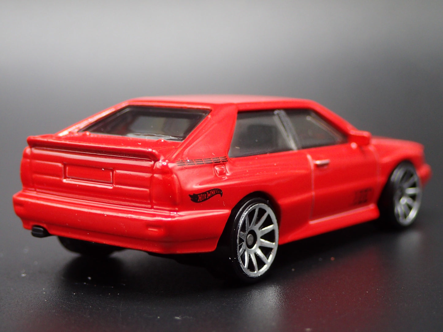 1980-1991 AUDI SPORT QUATTRO RED 1:64 SCALE COLLECTIBLE DIECAST MODEL CAR