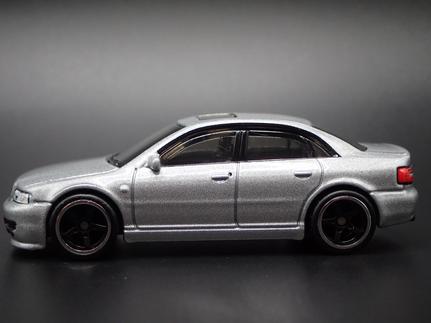 1997 - 2002 AUDI S4 QUATTRO 4 FOUR DOOR 1:64 SCALE DIORAMA DIECAST MODEL CAR