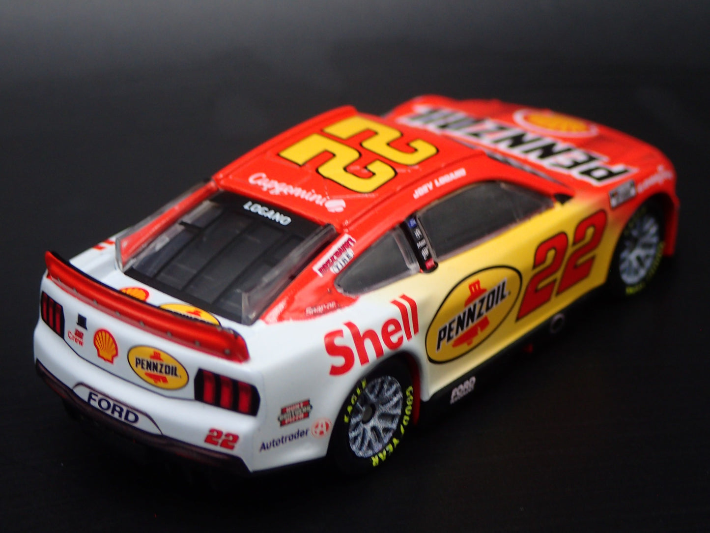 2025 25 FORD MUSTANG 22 JOEY LOGANO PENNZOIL NASCAR 1:64 SCALE DIECAST MODEL CAR