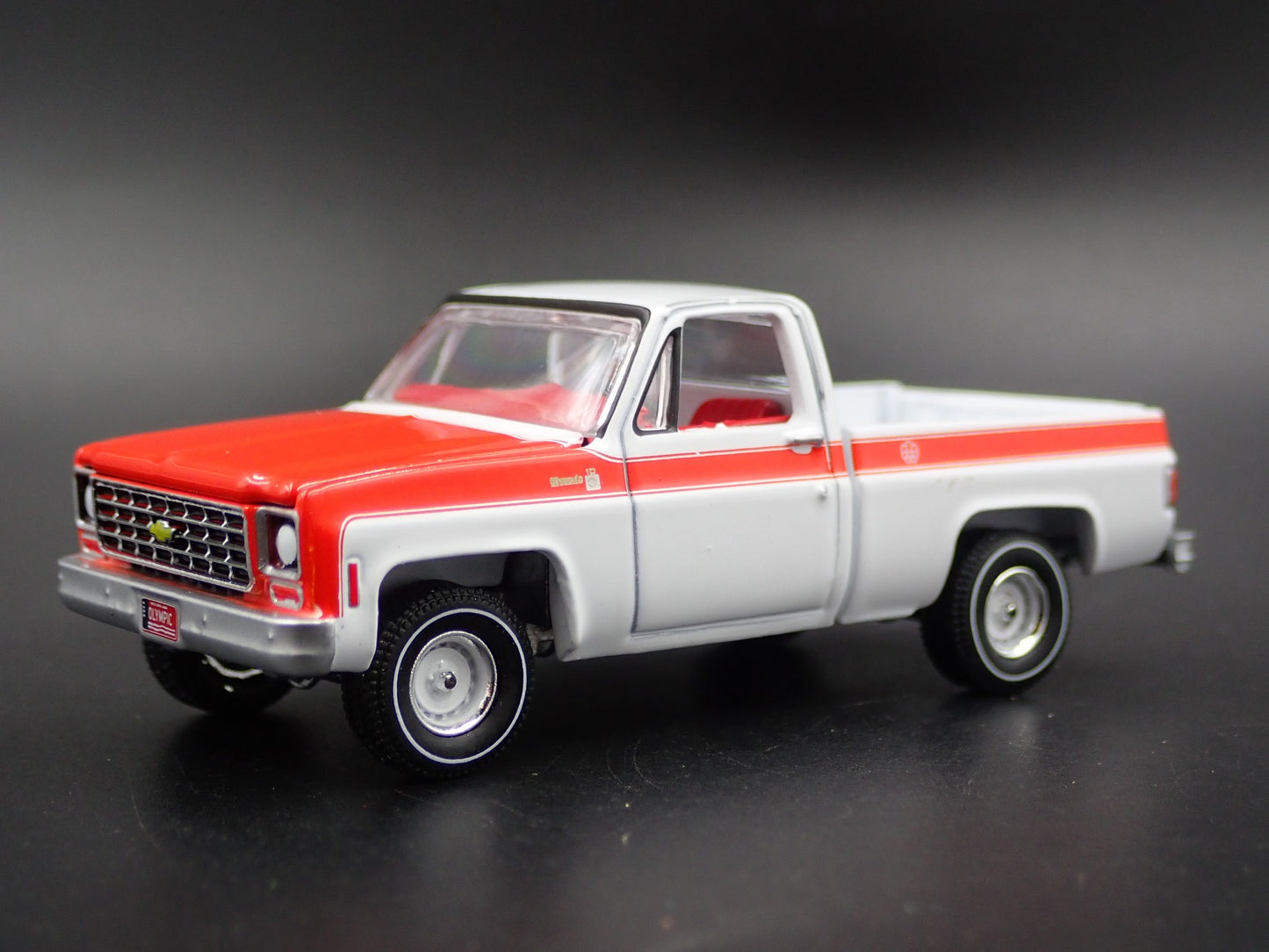 1976 76 CHEVY CHEVROLET SCOTTSDALE PICKUP TRUCK SQUAREBODY 1/64 SCALE MODEL CAR