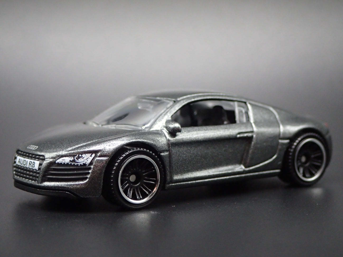 2006-2014 AUDI R8 GRAY 1:64 SCALE COLLECTIBLE DIORAMA DIECAST MODEL CAR