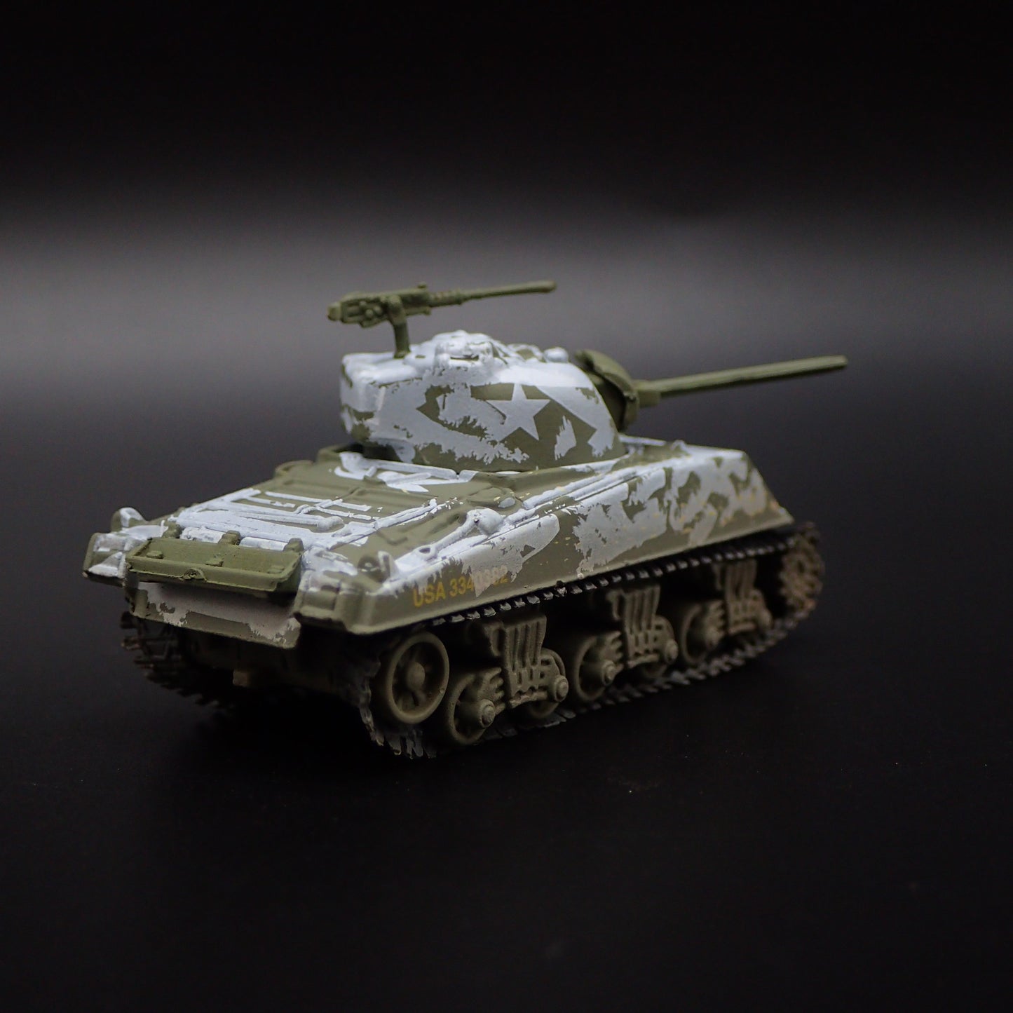 WWII M4A3 SHERMAN TANK ARMY MILITARY 1:100 SCALE DIORAMA DIECAST MODEL CAR