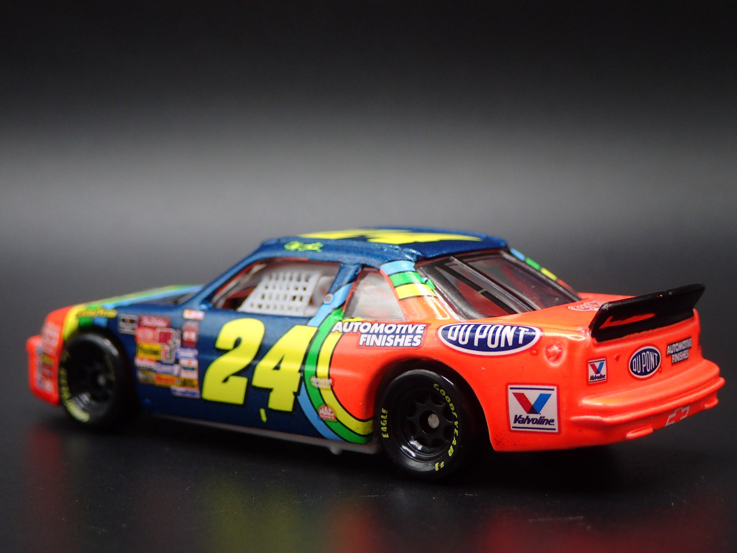 1994 94 CHEVY CHEVROLET LUMINA JEFF GORDON NASCAR 1:64 SCALE DIECAST MODEL CAR
