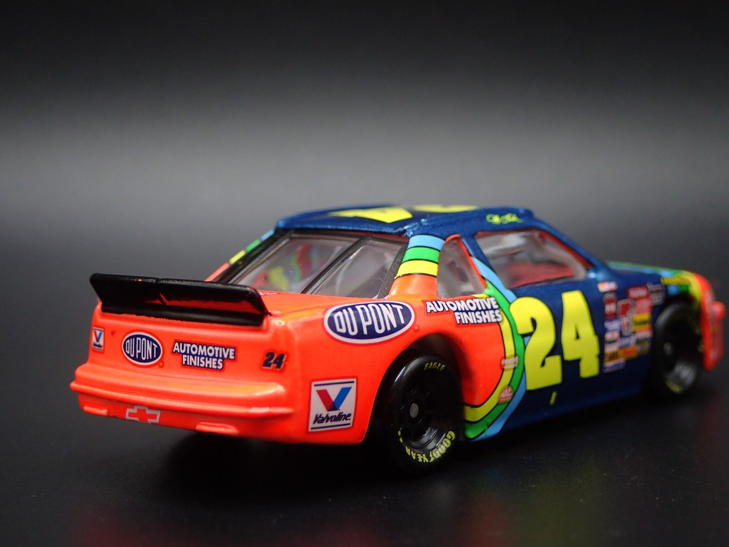 1994 94 CHEVY CHEVROLET LUMINA JEFF GORDON NASCAR 1:64 SCALE DIECAST MODEL CAR
