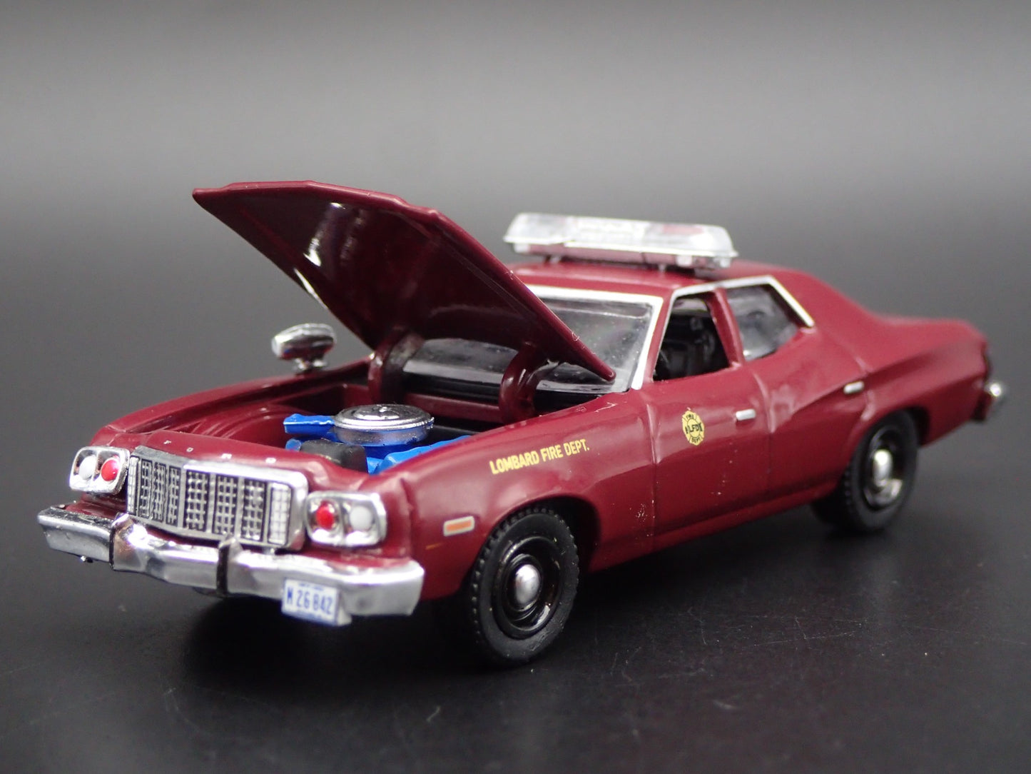 1976 76 FORD GRAN TORINO LOMBARD IL FIRE DEPARTMENT 1:64 SCALE DIECAST MODEL CAR