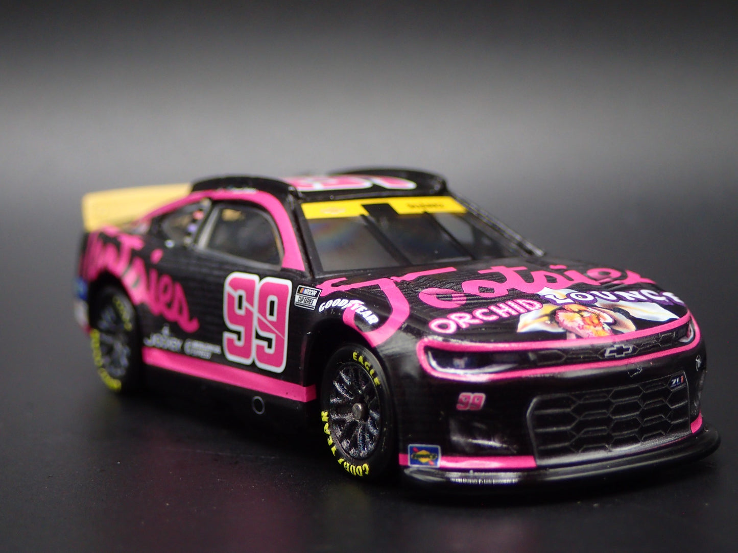 2024 24 CHEVY CAMARO ZL1 99 DANIEL SUAREZ TOOTSIES NASCAR 1:64 DIECAST MODEL CAR