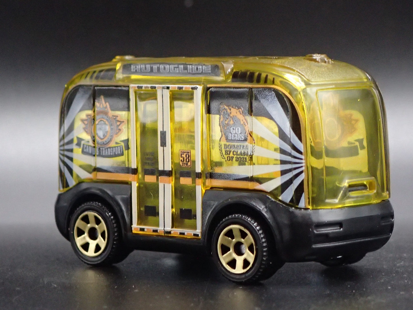 SELF DRIVING BUS CITY CAMPUS 1:64 MB SCALE COLLECTIBLE DIORAMA DIECAST MODEL CAR