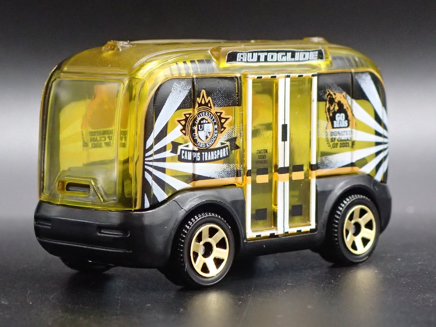 SELF DRIVING BUS CITY CAMPUS 1:64 MB SCALE COLLECTIBLE DIORAMA DIECAST MODEL CAR