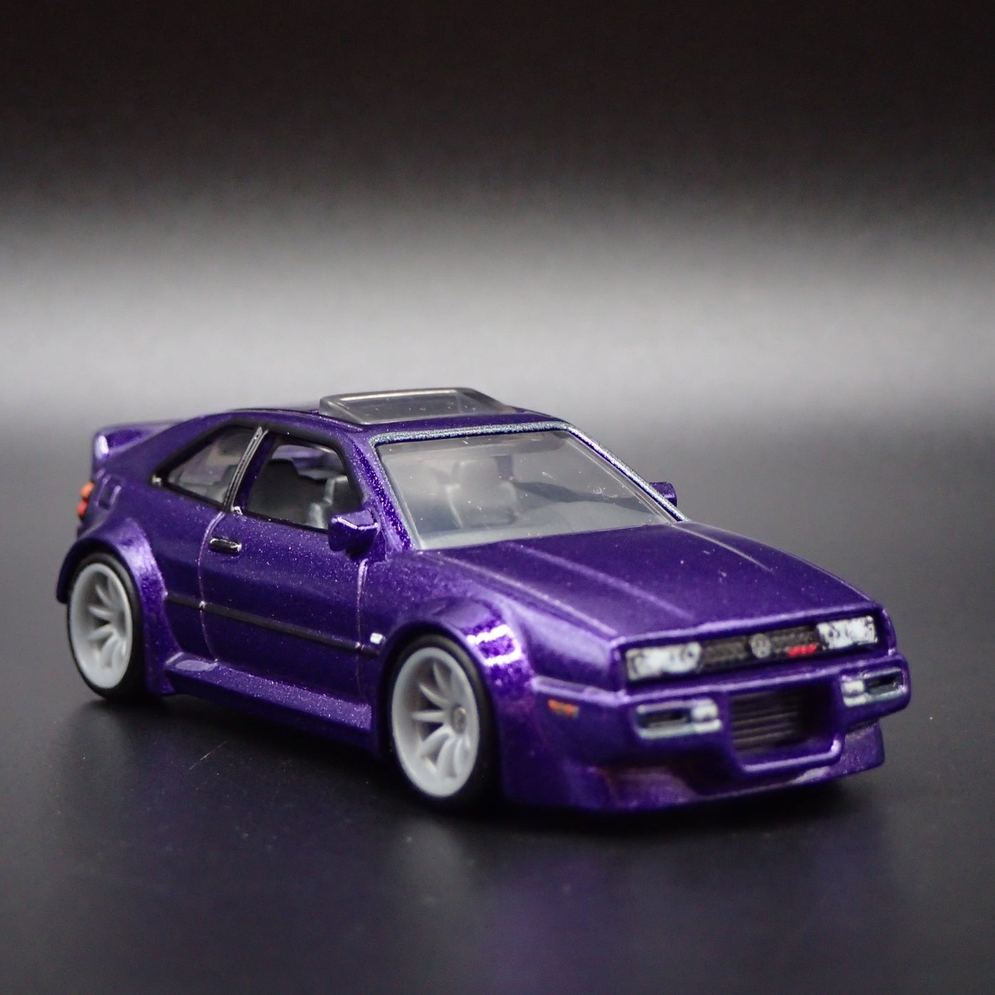1988-1995 VW VOLKSWAGEN CORRADO VR6 PURPLE 1:64 SCALE DIORAMA DIECAST MODEL CAR