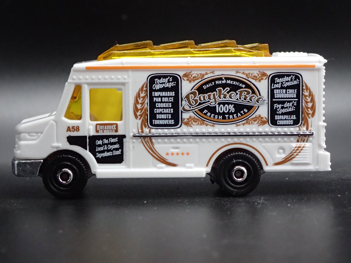FOOD TRUCK MEXICAN BAKERY TREATS RARE 1:64 MB SCALE DIORAMA DIECAST MODEL CAR
