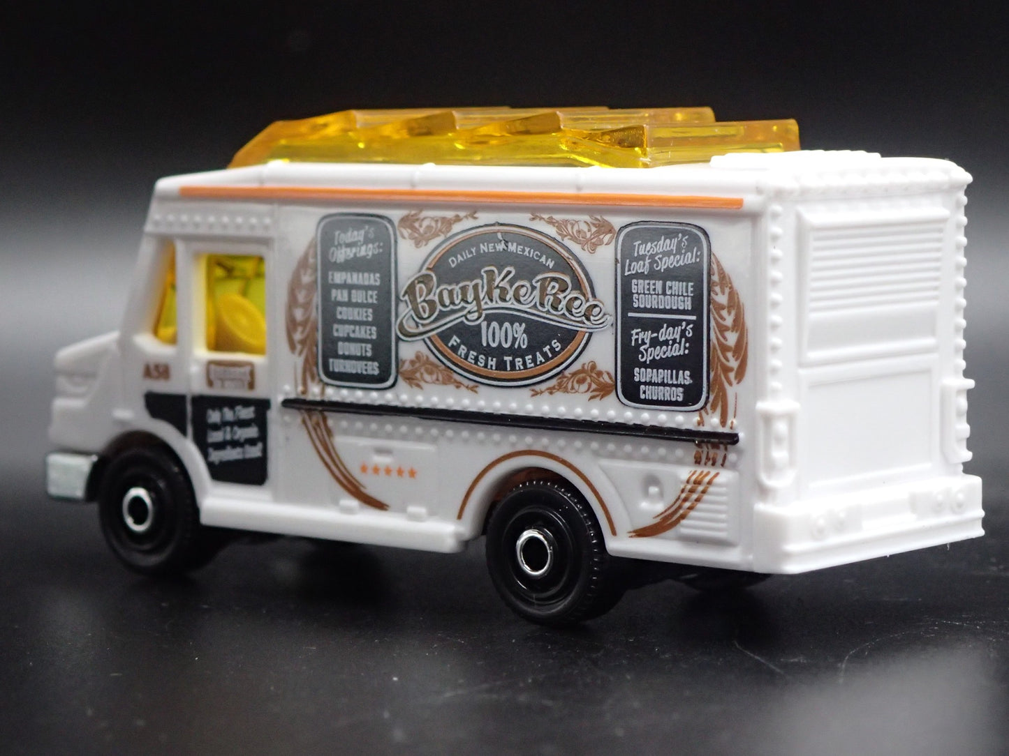 FOOD TRUCK MEXICAN BAKERY TREATS RARE 1:64 MB SCALE DIORAMA DIECAST MODEL CAR