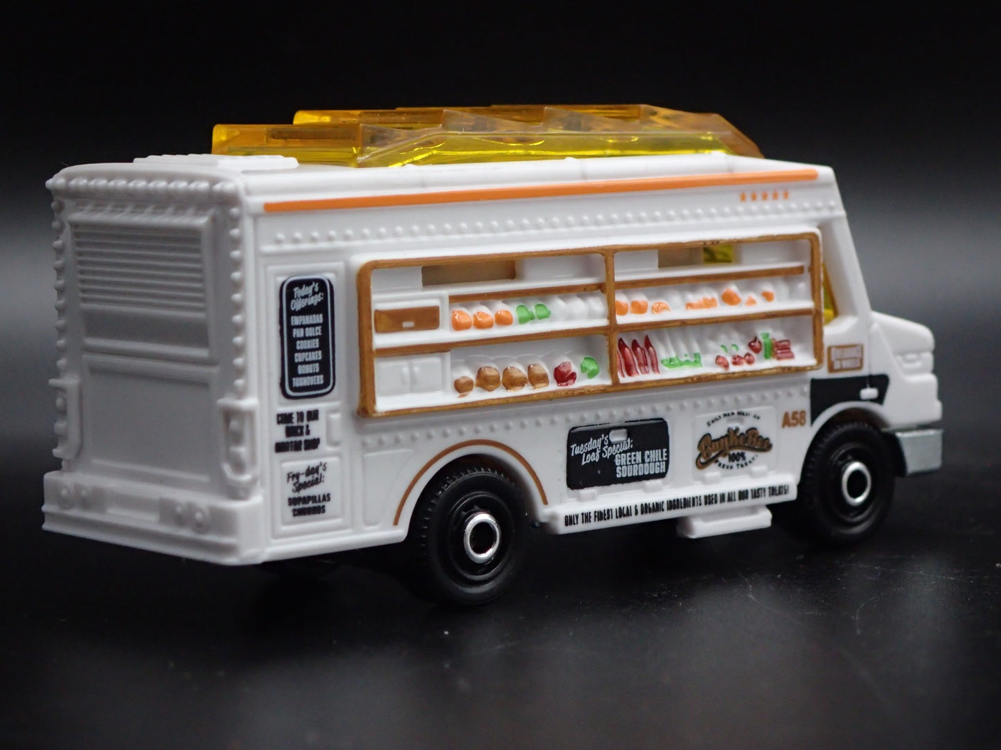 FOOD TRUCK MEXICAN BAKERY TREATS RARE 1:64 MB SCALE DIORAMA DIECAST MODEL CAR