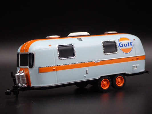 1971 AIRSTREAM LAND YACHT DOUBLE AXLE TRAILER CAMPER  1:64 DIORAMA DIECAST MODEL