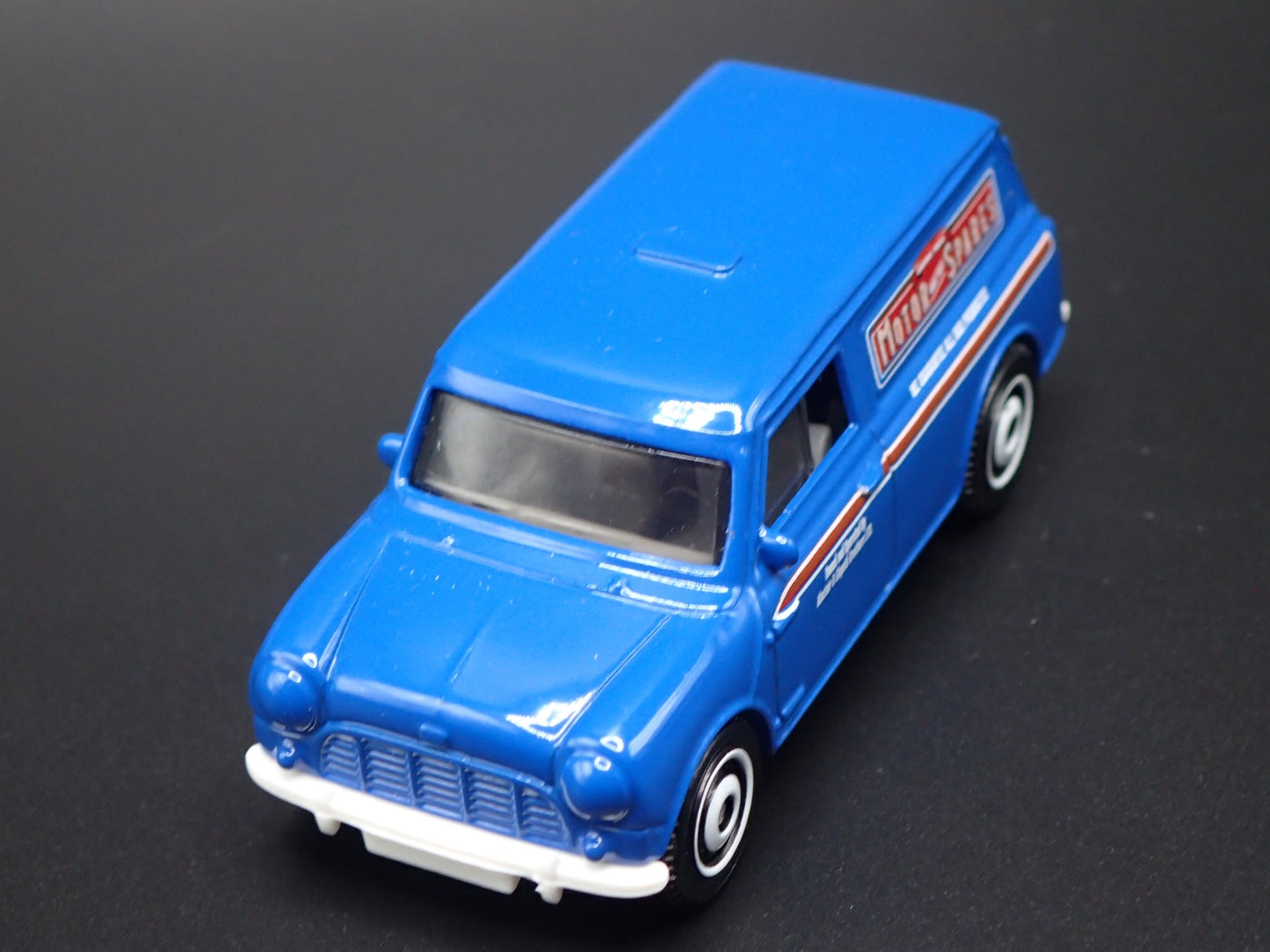 1965 65 AUSTIN MINI VAN BLUE 1:64 SCALE COLLECTIBLE DIORAMA DIECAST MODEL CAR