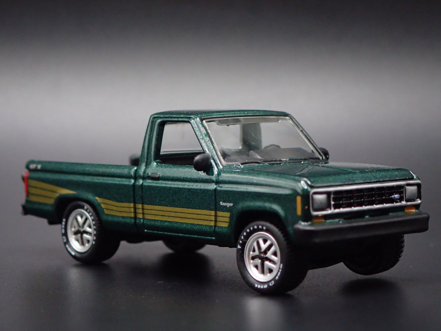 1987 87 FORD RANGER STX PICKUP TRUCK GREEN 1:64 SCALE DIORAMA DIECAST MODEL CAR