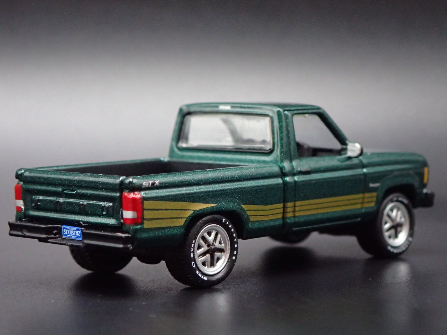 1987 87 FORD RANGER STX PICKUP TRUCK GREEN 1:64 SCALE DIORAMA DIECAST MODEL CAR