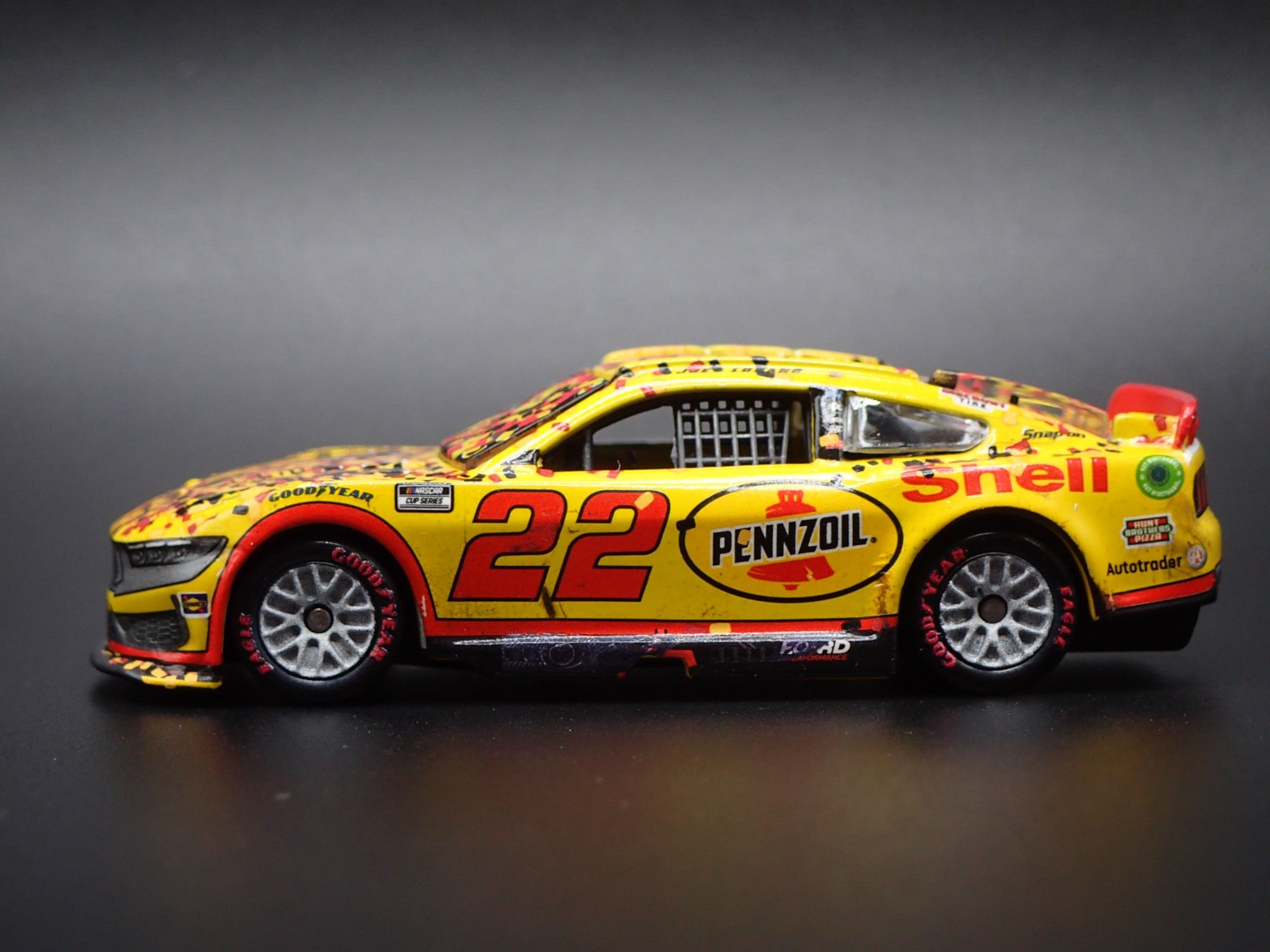 2024 24 FORD MUSTANG 22 JOEY LOGANO PENNZOIL NASCAR 1:64 SCALE