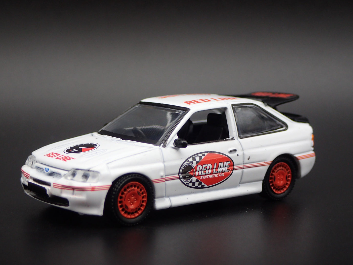 1995 95 FORD ESCORT RS COSWORTH RALLY RED LINE OIL 1:64 SCALE DIECAST MODEL CAR