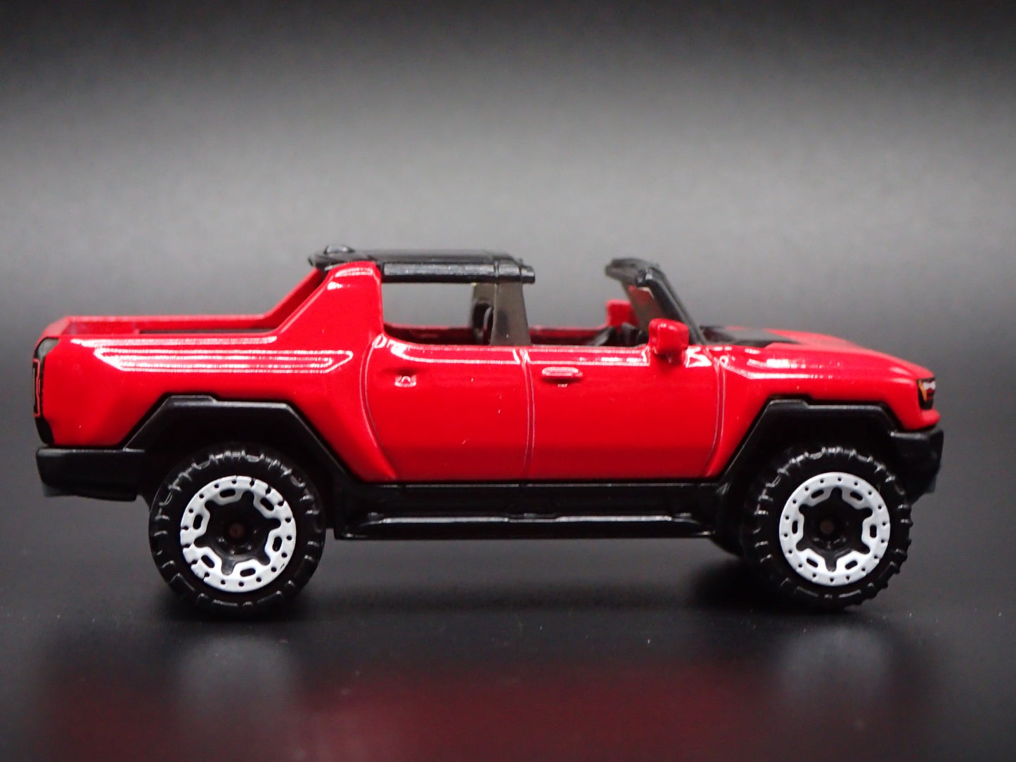 2022-2025 HUMMER EV ELECTRIC PICKUP TRUCK RED 1:64 SCALE DIECAST MODEL CAR