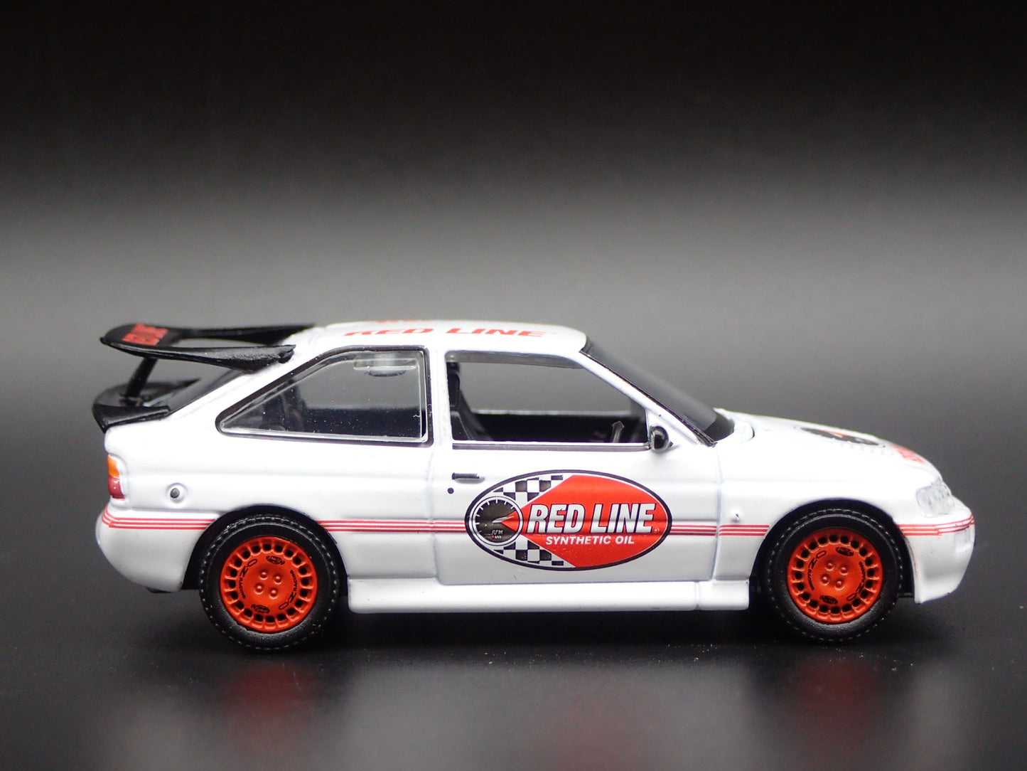 1995 95 FORD ESCORT RS COSWORTH RALLY RED LINE OIL 1:64 SCALE DIECAST MODEL CAR