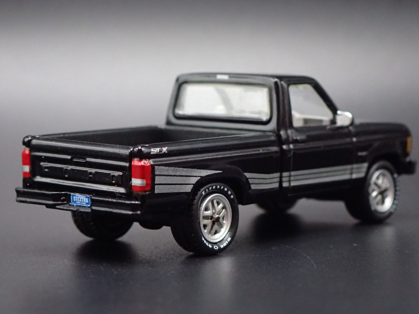 1987 87 FORD RANGER STX PICKUP TRUCK BLACK 1:64 SCALE DIORAMA DIECAST MODEL CAR