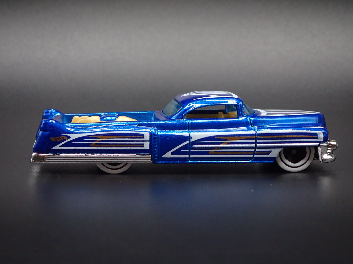 1953 53 CADILLAC CADDY CUSTOM TRUCK BLUE 1:64 SCALE DIORAMA DIECAST MODEL CAR
