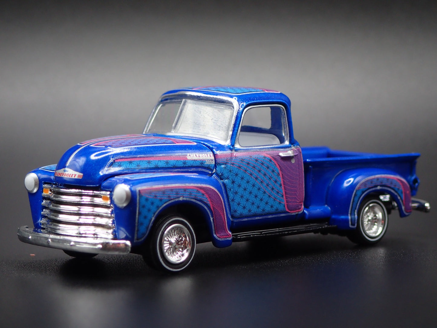 1947-1953 CHEVY CHEVROLET PICKUP TRUCK BLUE 1:64 SCALE DIORAMA DIECAST MODEL CAR