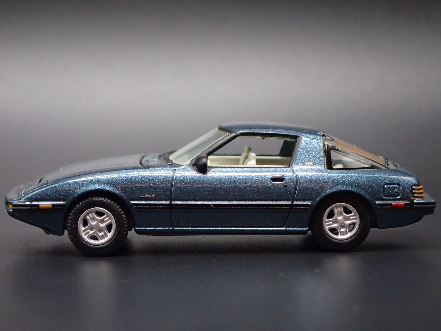 1978-1985 MAZDA RX7 JDM BLUE 1:64 SCALE COLLECTIBLE DIORAMA DIECAST MODEL CAR