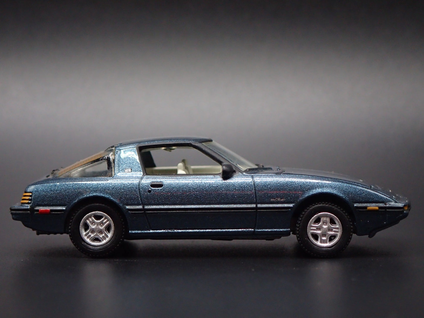 1978-1985 MAZDA RX7 JDM BLUE 1:64 SCALE COLLECTIBLE DIORAMA DIECAST MODEL CAR