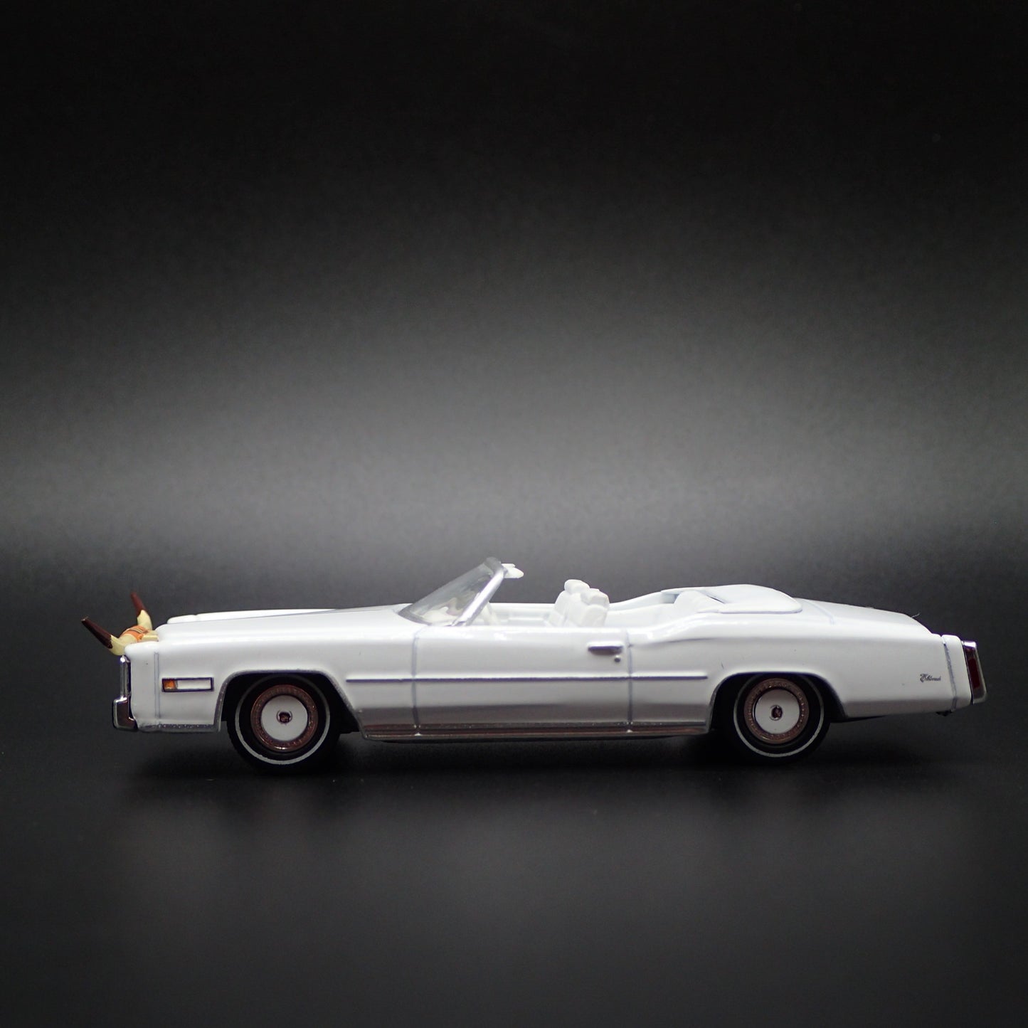 1976 CADILLAC ELDORADO CONVERTIBLE BOSS HOGG DUKES 1:64 SCALE DIECAST MODEL CAR