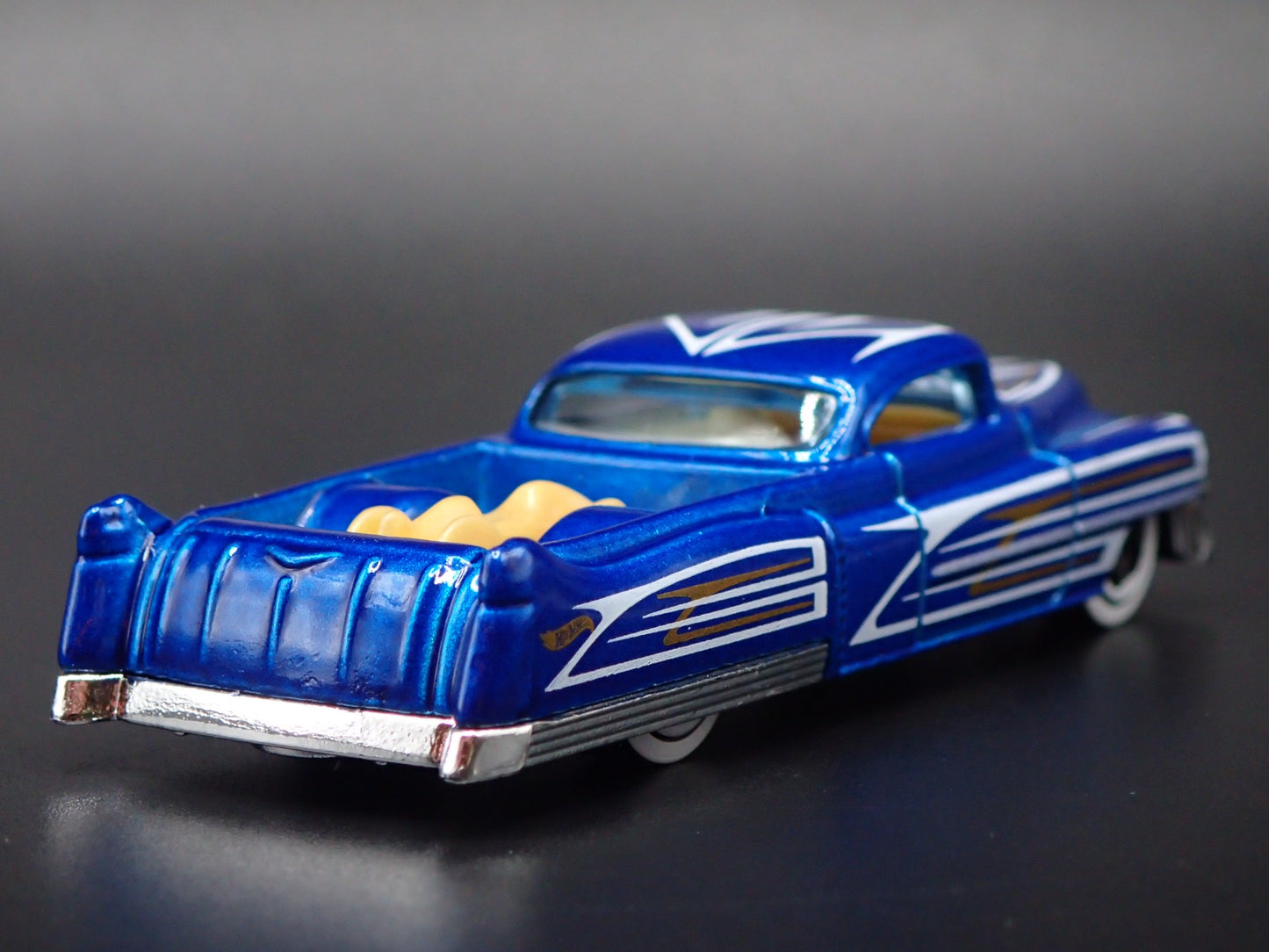 1953 53 CADILLAC CADDY CUSTOM TRUCK BLUE 1:64 SCALE DIORAMA DIECAST MODEL CAR