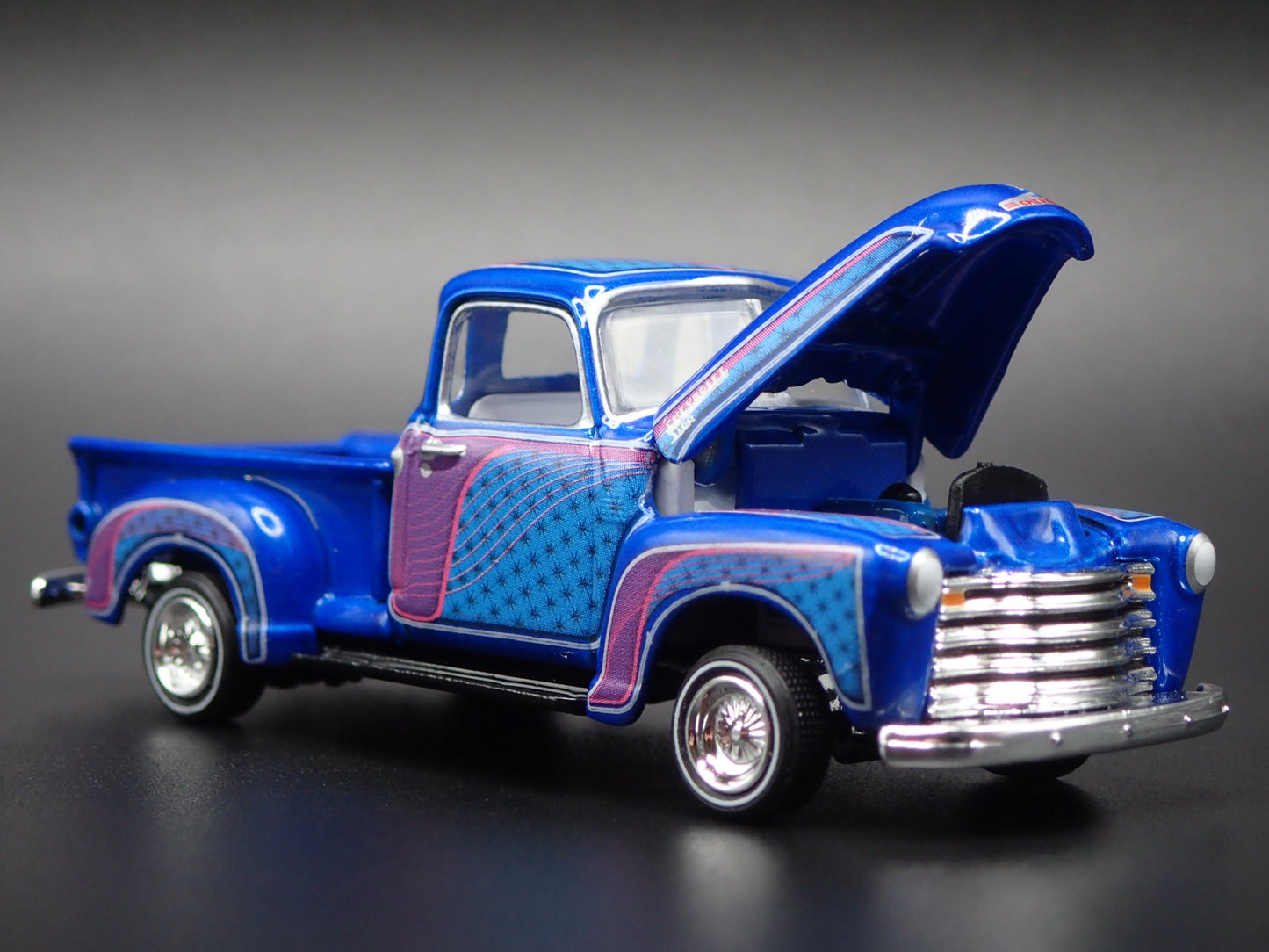 1947-1953 CHEVY CHEVROLET PICKUP TRUCK BLUE 1:64 SCALE DIORAMA DIECAST MODEL CAR
