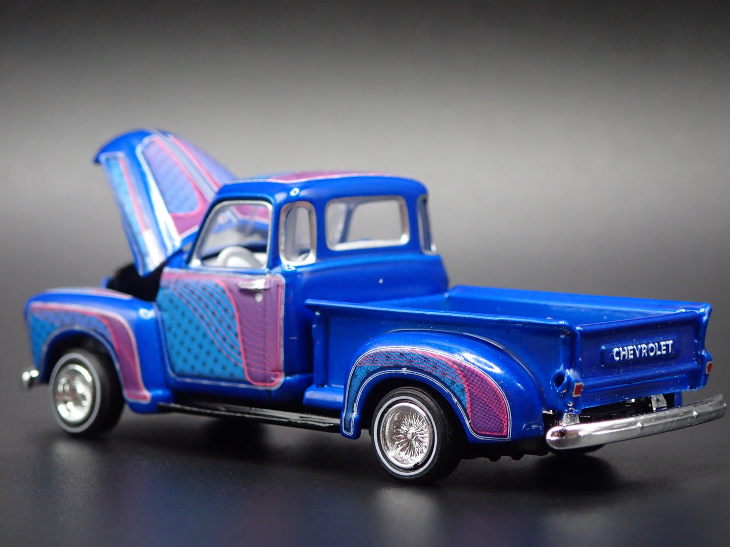 1947-1953 CHEVY CHEVROLET PICKUP TRUCK BLUE 1:64 SCALE DIORAMA DIECAST MODEL CAR