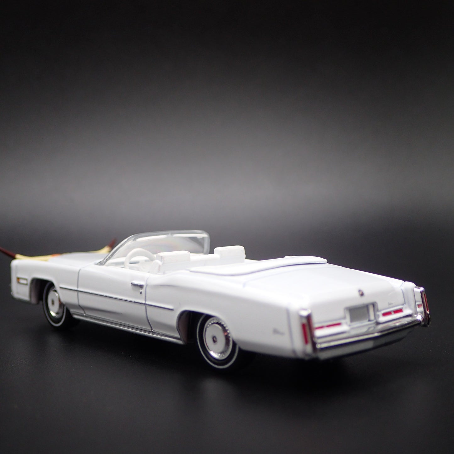 1976 CADILLAC ELDORADO CONVERTIBLE BOSS HOGG DUKES 1:64 SCALE DIECAST MODEL CAR