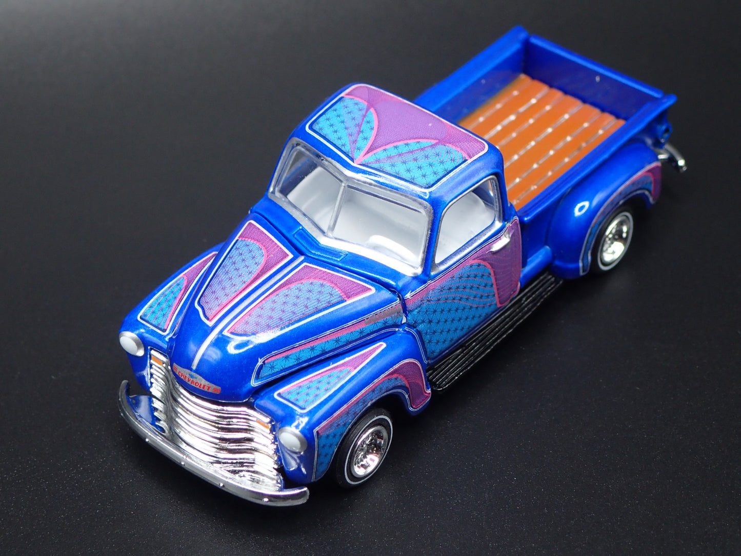 1947-1953 CHEVY CHEVROLET PICKUP TRUCK BLUE 1:64 SCALE DIORAMA DIECAST MODEL CAR