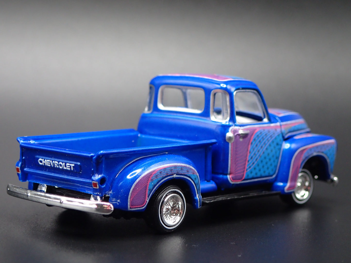 1947-1953 CHEVY CHEVROLET PICKUP TRUCK BLUE 1:64 SCALE DIORAMA DIECAST MODEL CAR