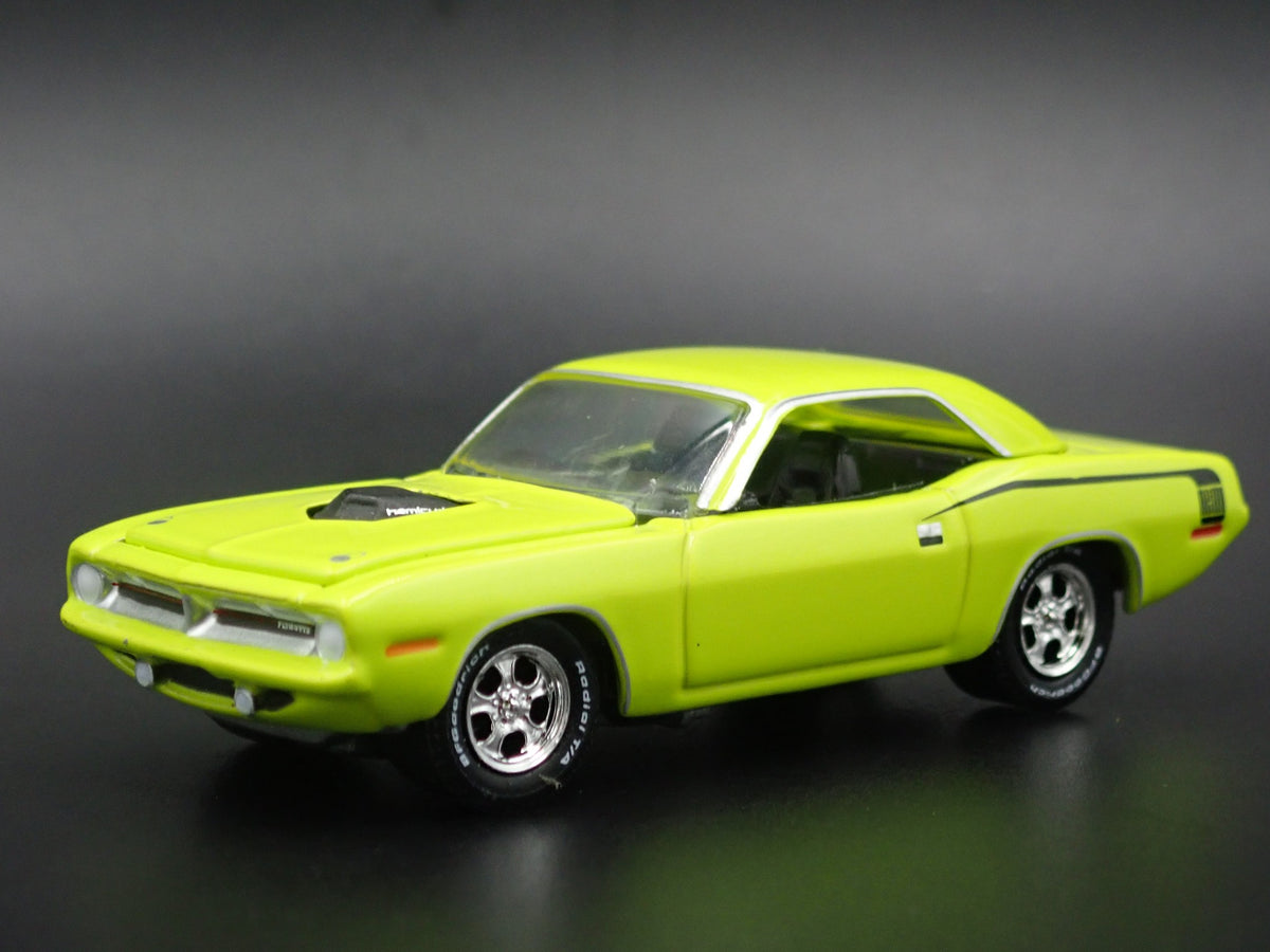 1970 70 PLYMOUTH HEMI CUDA RARE 1:64 SCALE COLLECTIBLE DIORAMA DIECAST MODEL CAR-Burning Rubber Toy Company